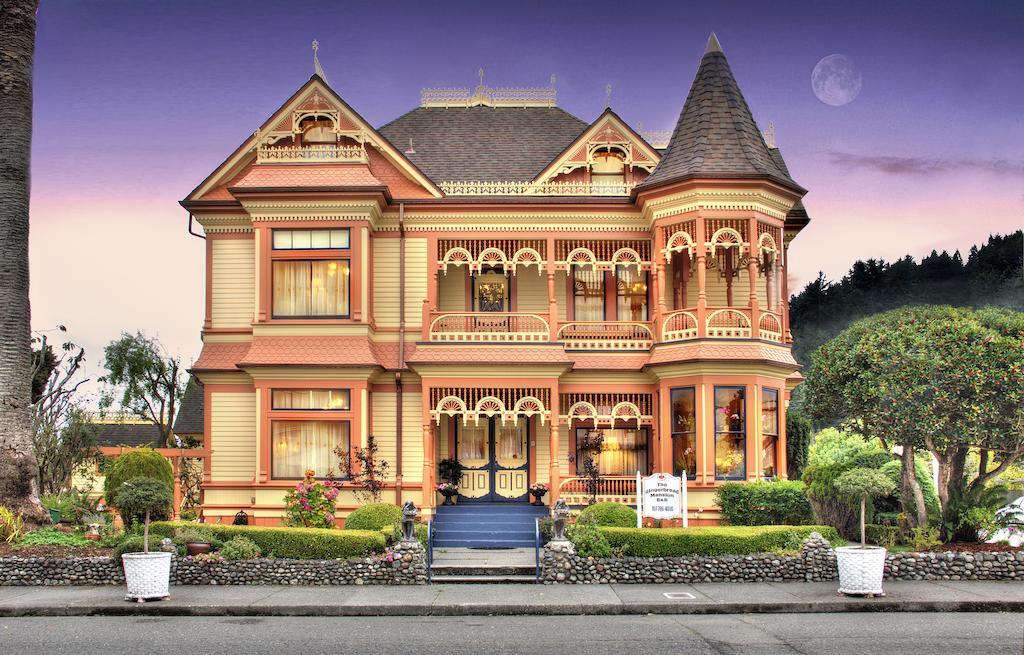 Gingerbread Mansion Bed & Breakfast Ferndale Exterior photo