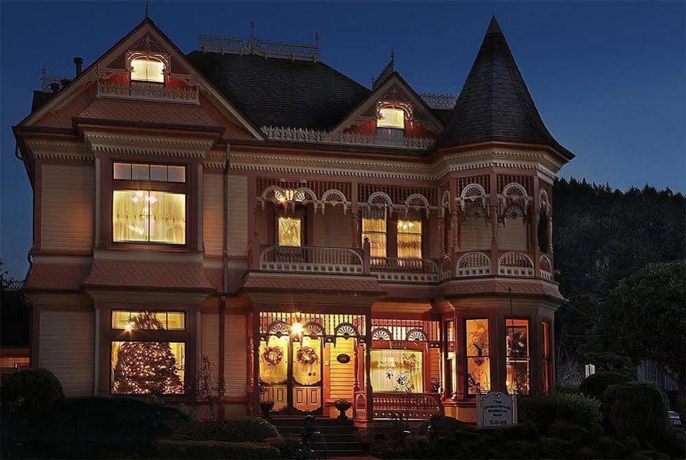 Gingerbread Mansion Bed & Breakfast Ferndale Exterior photo